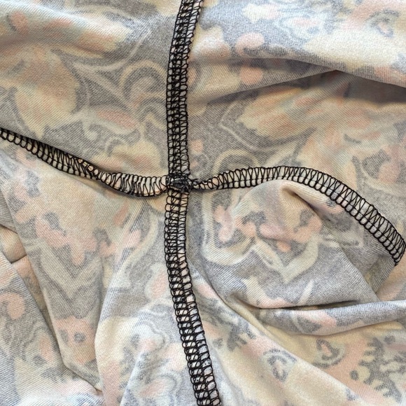 LuLaRoe Pastel Psychedelic 70s Vibes Floral OS Leggings - Picture 11 of 12